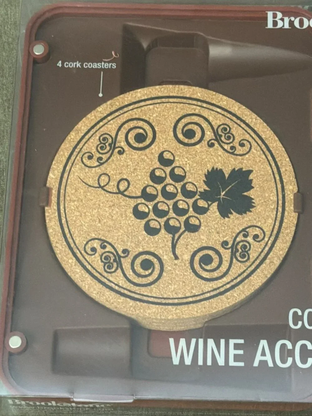 Brookstone Compact Wine Accessories Kit New